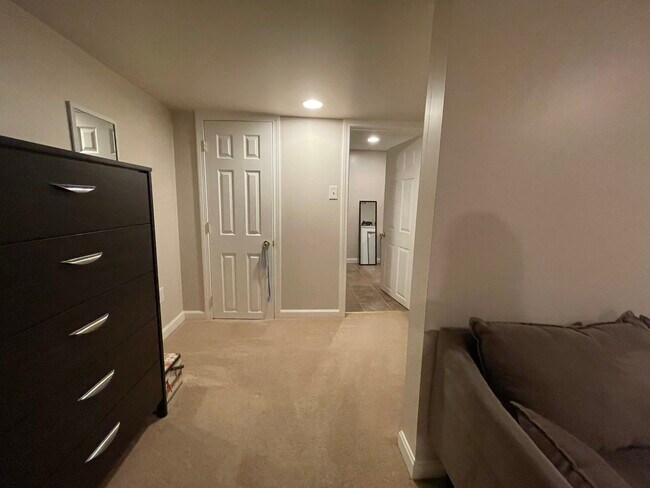 Photo - 23 Prestonfield Rd Unit 1