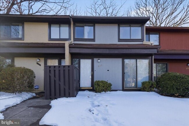 Photo - 2142 Cartwright Pl