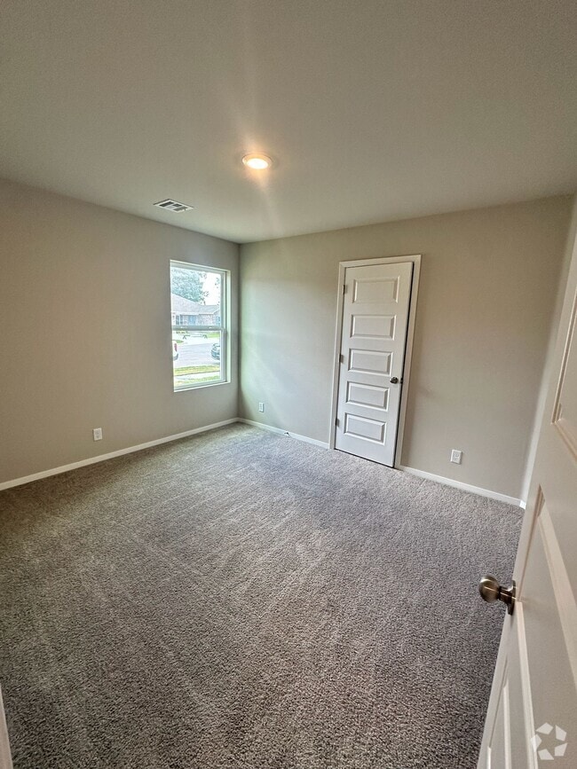 Building Photo - 8508 E 164th St S Rental