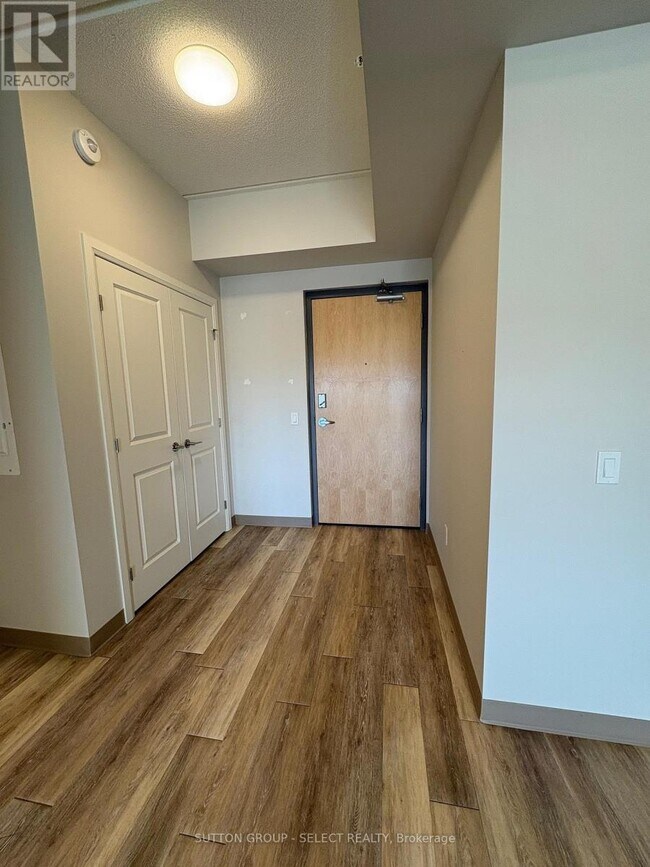 Photo - 99 Pond Mills Rd Unit 1104