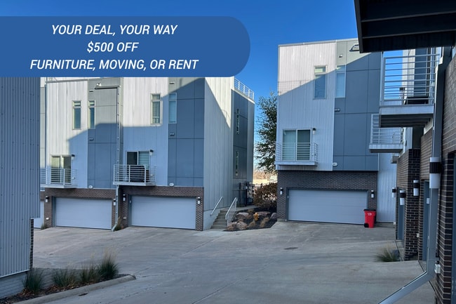 Building Photo - 212 E 14th St