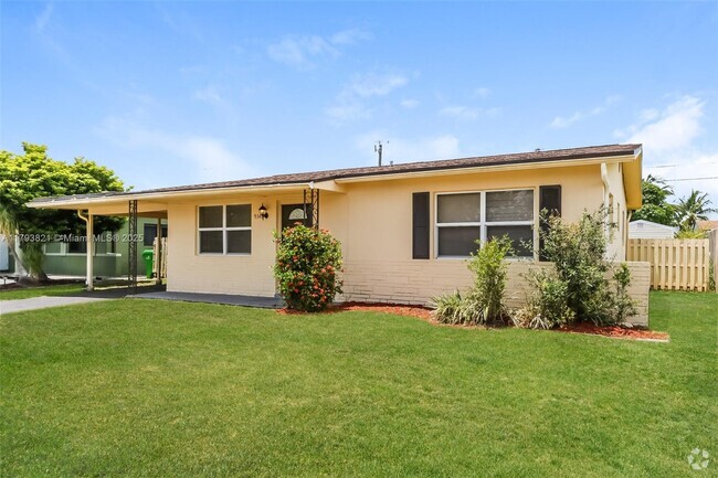 Building Photo - 9341 NW 24th Pl Rental