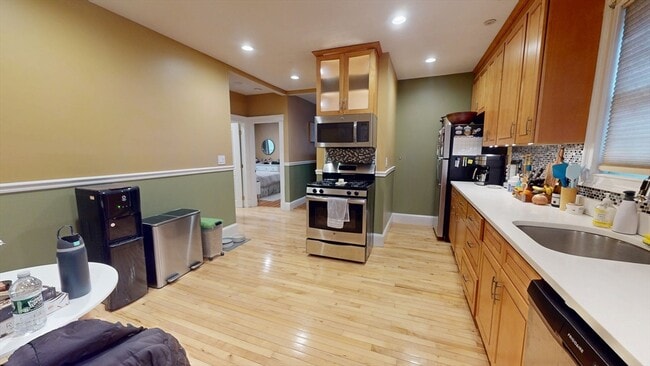 Building Photo - 33 Walter St Unit 1