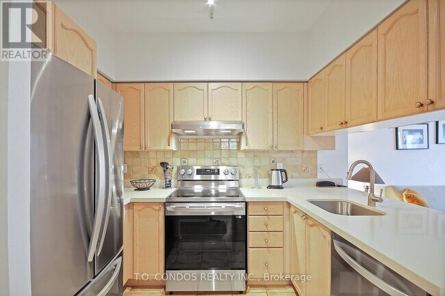 Photo - 909 Bay St. Unit 1806