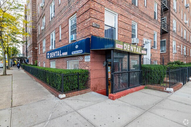 Photo - 114-06 Queens Blvd