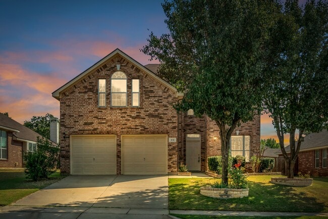 Building Photo - 513 Renee Dr