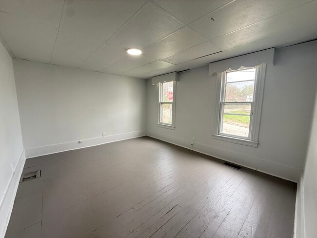 Photo - 307 Andrew St