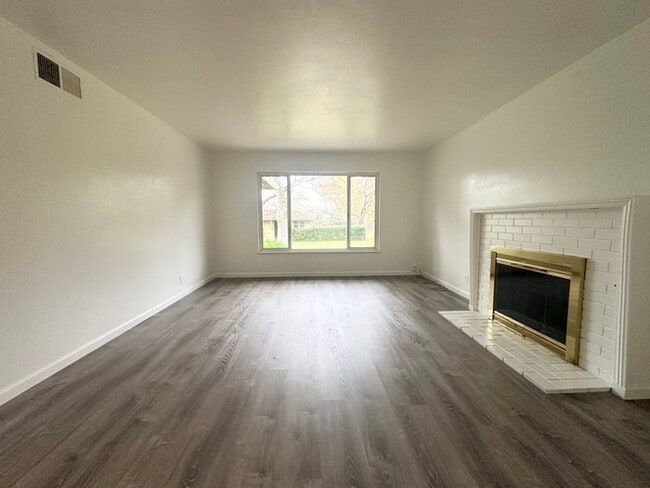 Photo - Updated 3 Bedroom 1.5 Bathroom Home in Desirable Arden Park!