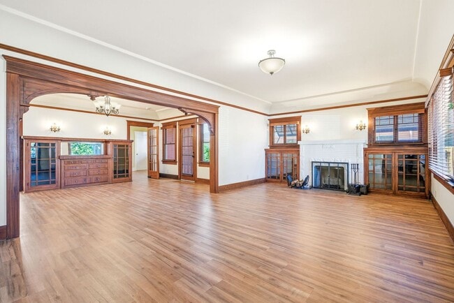 Photo - 314 E Palmyra Ave Unit 314