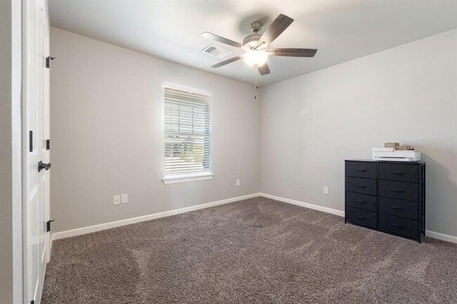 Photo - 800 Cassandra Ln