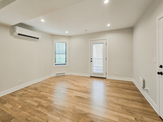 Photo - Bissell Apartments