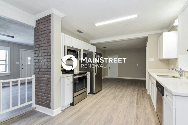 Photo - 4 Bedroom Pet-Friendly Home in BRANDON, FL...
