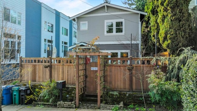 Photo - 4233 S Lucile St