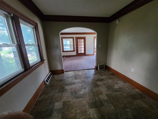 Photo - 937 Conger St