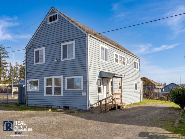 Building Photo - Hallassan Investments - Woo - 204-212 Unit 206