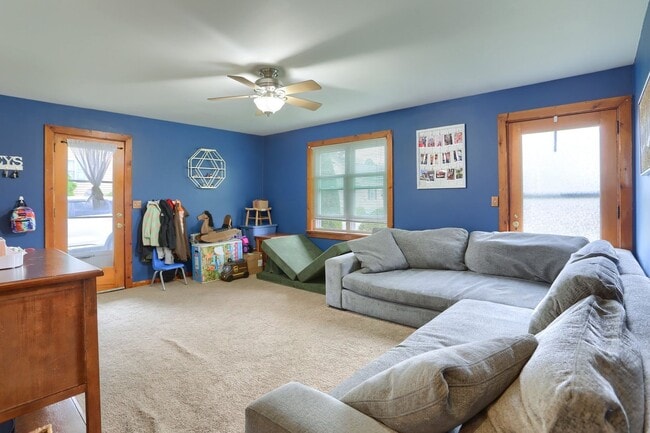 Photo - 256 Webster St
