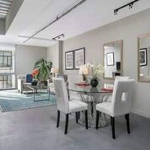 Photo - 1200 N Milwaukee Ave Unidad 706