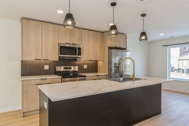 Photo - 417 C Ave NW