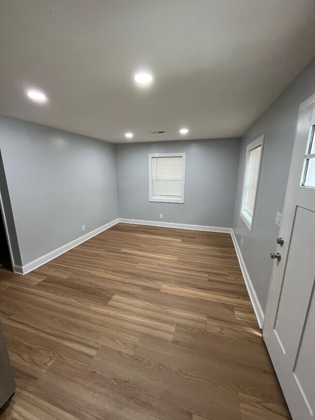 Photo - 2617 Dundeen St