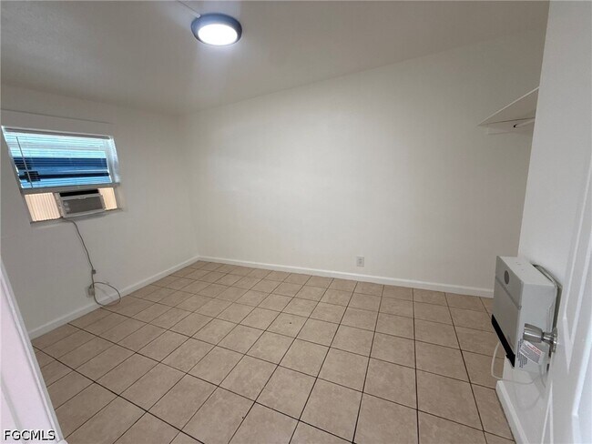 Photo - 3049 2nd St