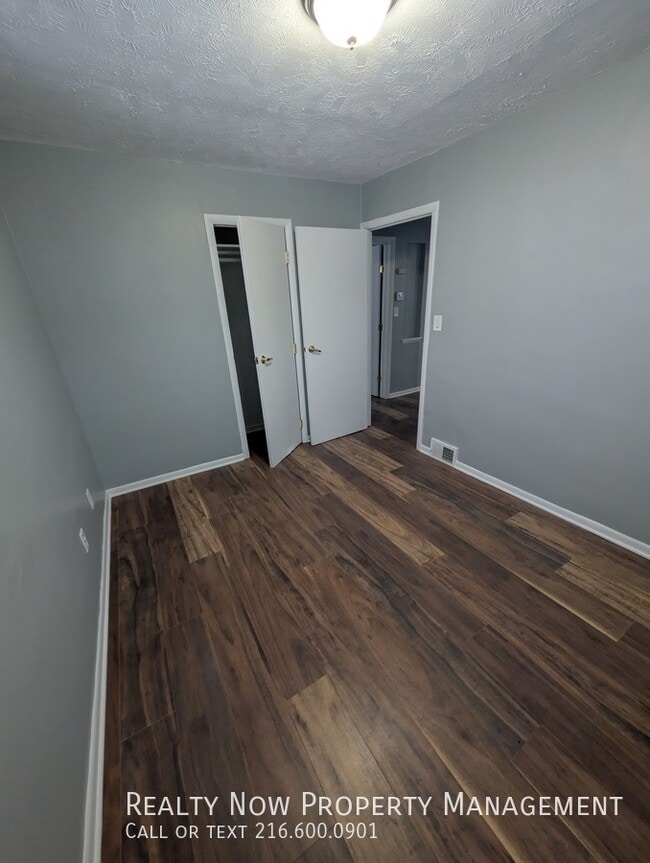 Photo - 15709 Northwood Ave