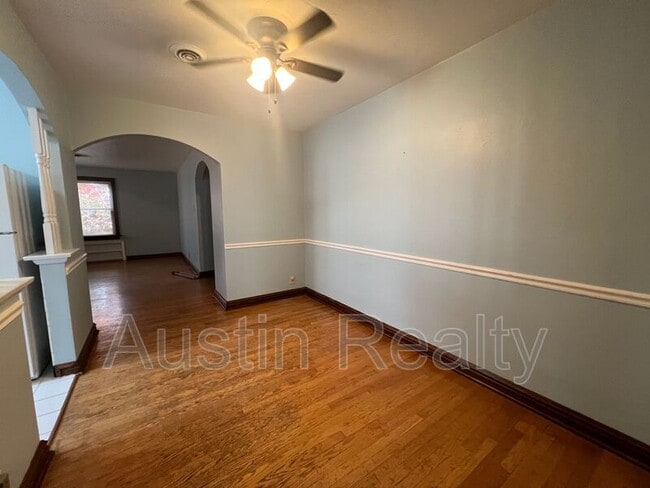 Photo - 5834 Nottingham Ave Unit 2w