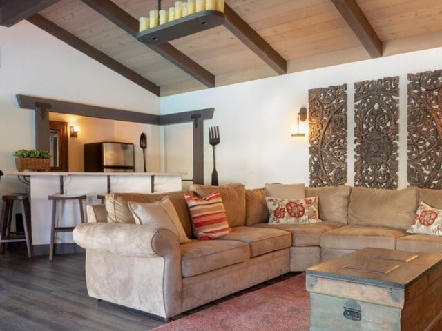 El Portal Apartments