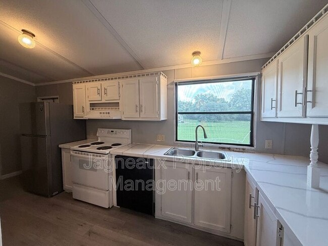 Photo - 1115 N Crocker St
