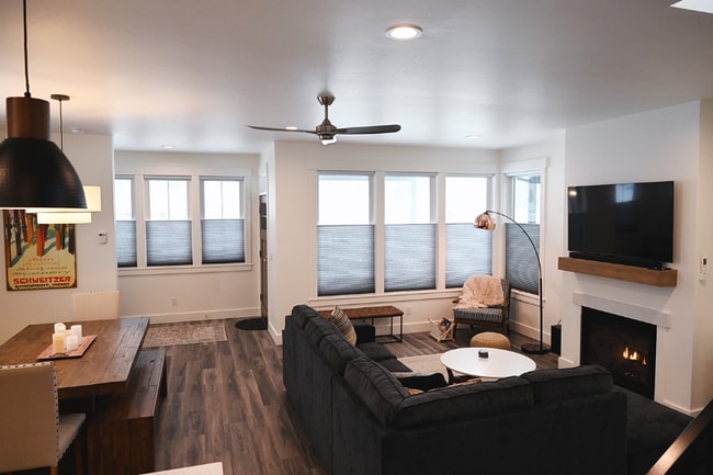 Photo - 180 Dustarr Ln