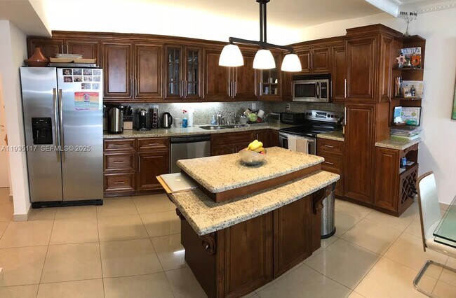 Photo - 19390 Collins Ave Unidad 502