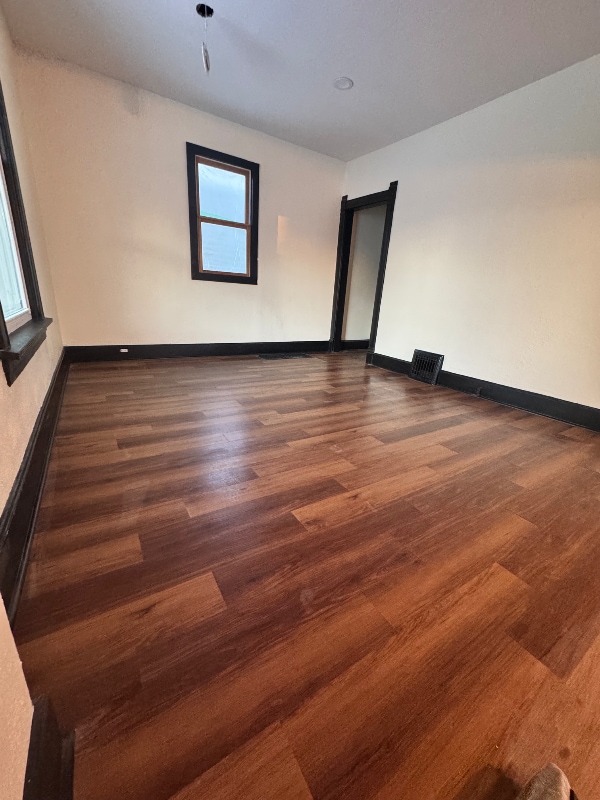 Photo - 2921 93rd St