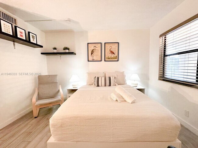 Photo - 664 SE 20th Ave Unit 6