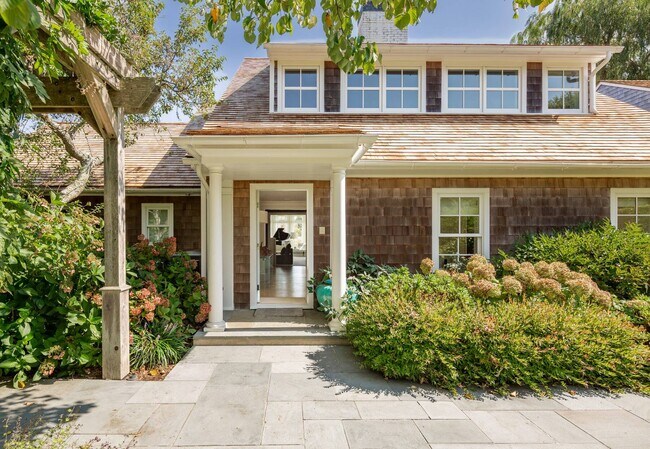 Photo - 480 Captains Neck Ln