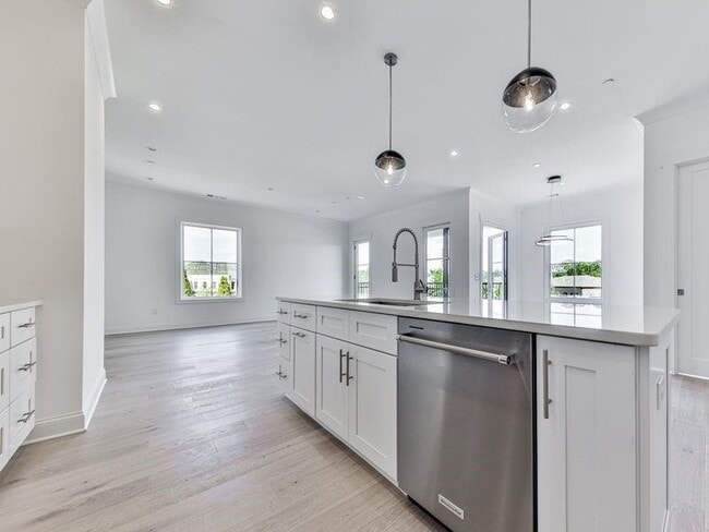 Photo - 150 Fowler St Unit 300