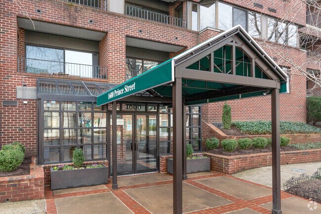 Entrance - 1600 Prince St