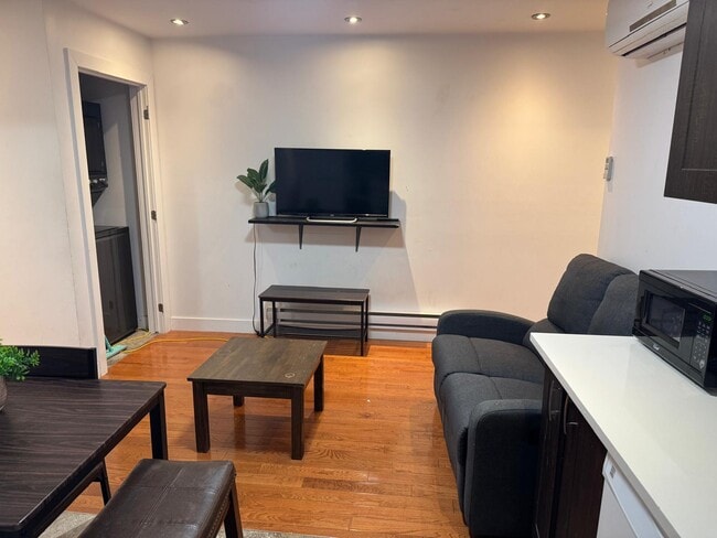 Photo - 3710 Av Coloniale