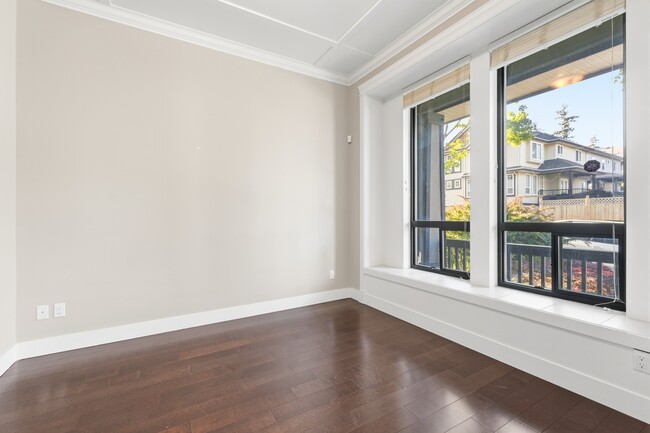 Photo - 15118-1558A 58A Ave.