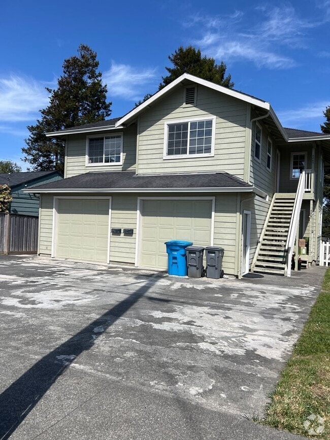 Building Photo - 4065fosd Unit 4065 Rental