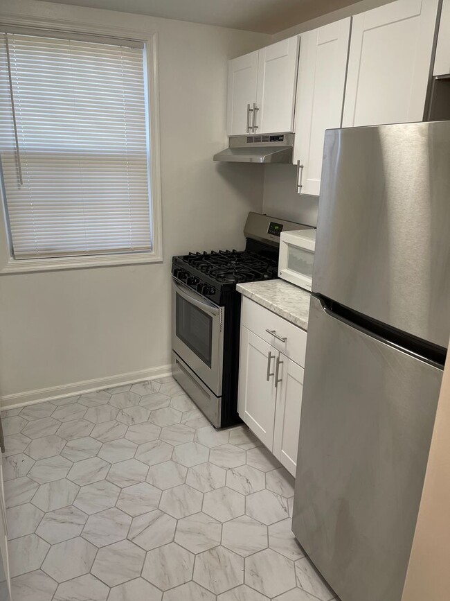 Photo - Top Floor 2BR, 1BA Garden Condo Near Ballston Metro Unit 2