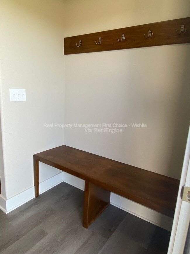 Photo - 4610 S Kessler Cir
