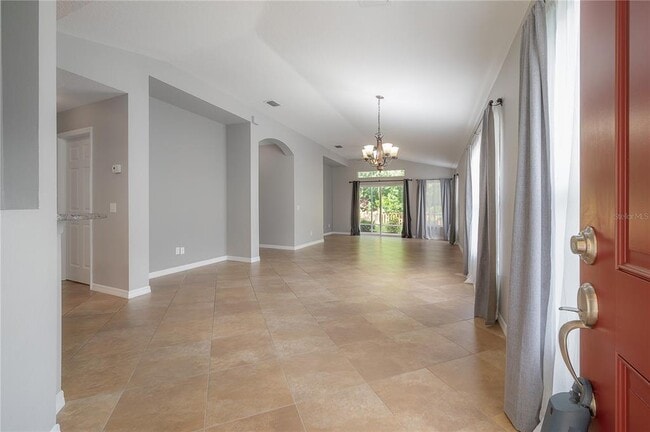 Photo - 10248 Woodford Bridge St