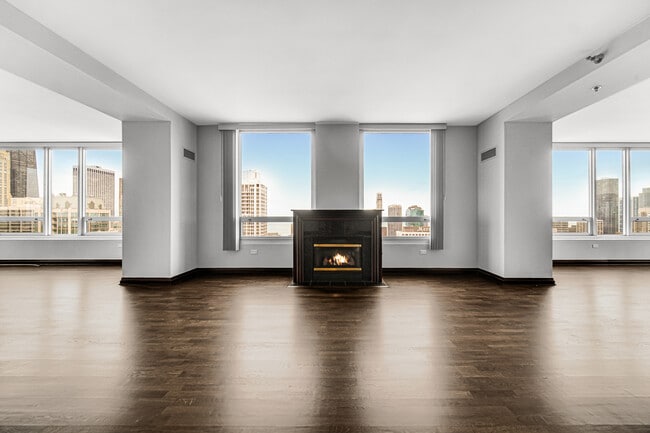 Photo - 33 W Ontario St Unit 53AB