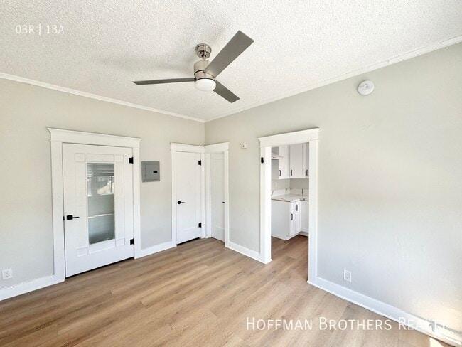 Photo - 194 W 41st Pl Unit 11