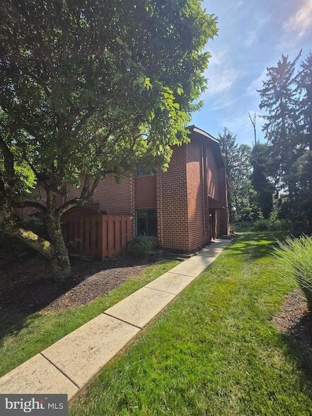 Photo - 1006 Worthington Dr