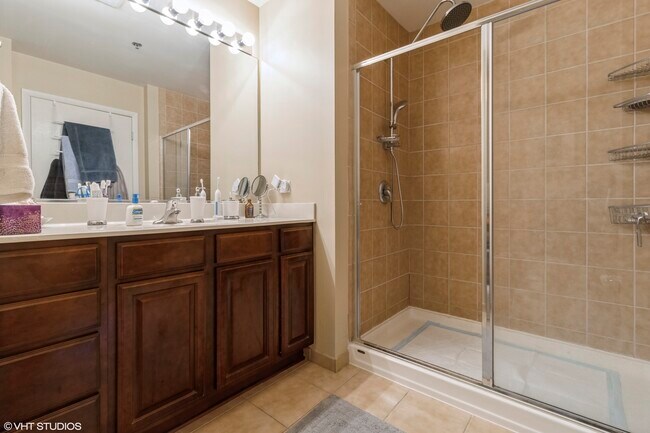 Photo - 1600 S Indiana Ave Unidad 706