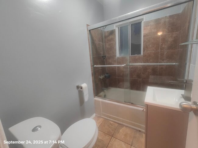 Photo - 3319 Roseview Ave Unidad 1/2