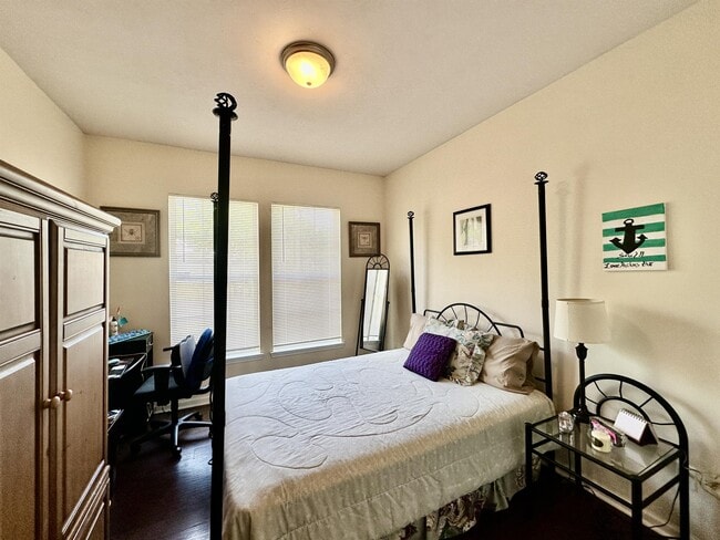 Photo - 907 Chase Creek Cir