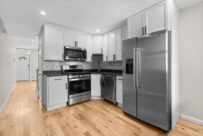 Building Photo - 137 N Montford Ave Rental