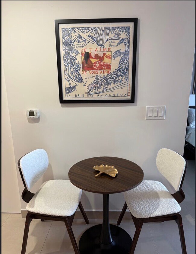 185 SW 7th St Unit 1906