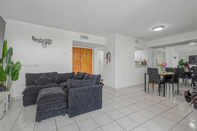 Building Photo - 11790 SW 18th St Unit 524-3